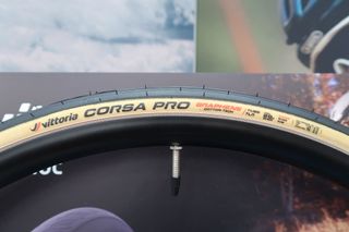 Vittoria Corsa Pro wide