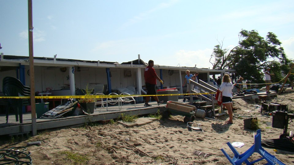 New York, tornado damage