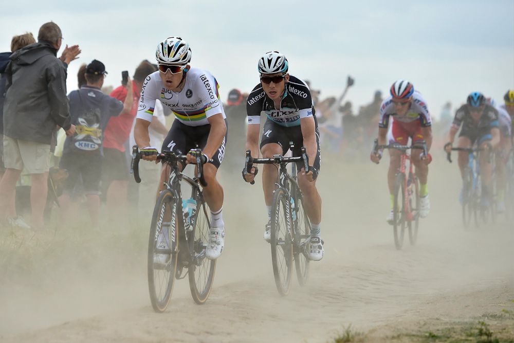 Michal Kwiatkowski rides through the dust during stage 4.