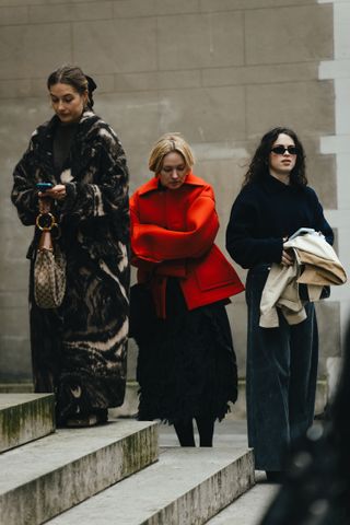 how to wear red street style london fashion week