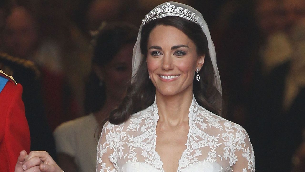 london, england april 29 hrh catherine, duchess of cambridge exits following her marriage to hrh prince william, duke of cambridge at westminster abbey on april 29, 2011 in london, england the marriage of the second in line to the british throne was led by the archbishop of canterbury and was attended by 1900 guests, including foreign royal family members and heads of state thousands of well wishers from around the world have also flocked to london to witness the spectacle and pageantry of the royal wedding photo by chris jacksongetty images