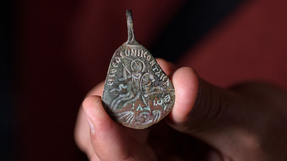 A magic hand used as an amulet for averting the evil eye.