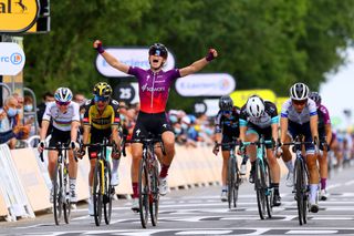 Demi Vollering wins the 8th La Course by Le Tour in 2021
