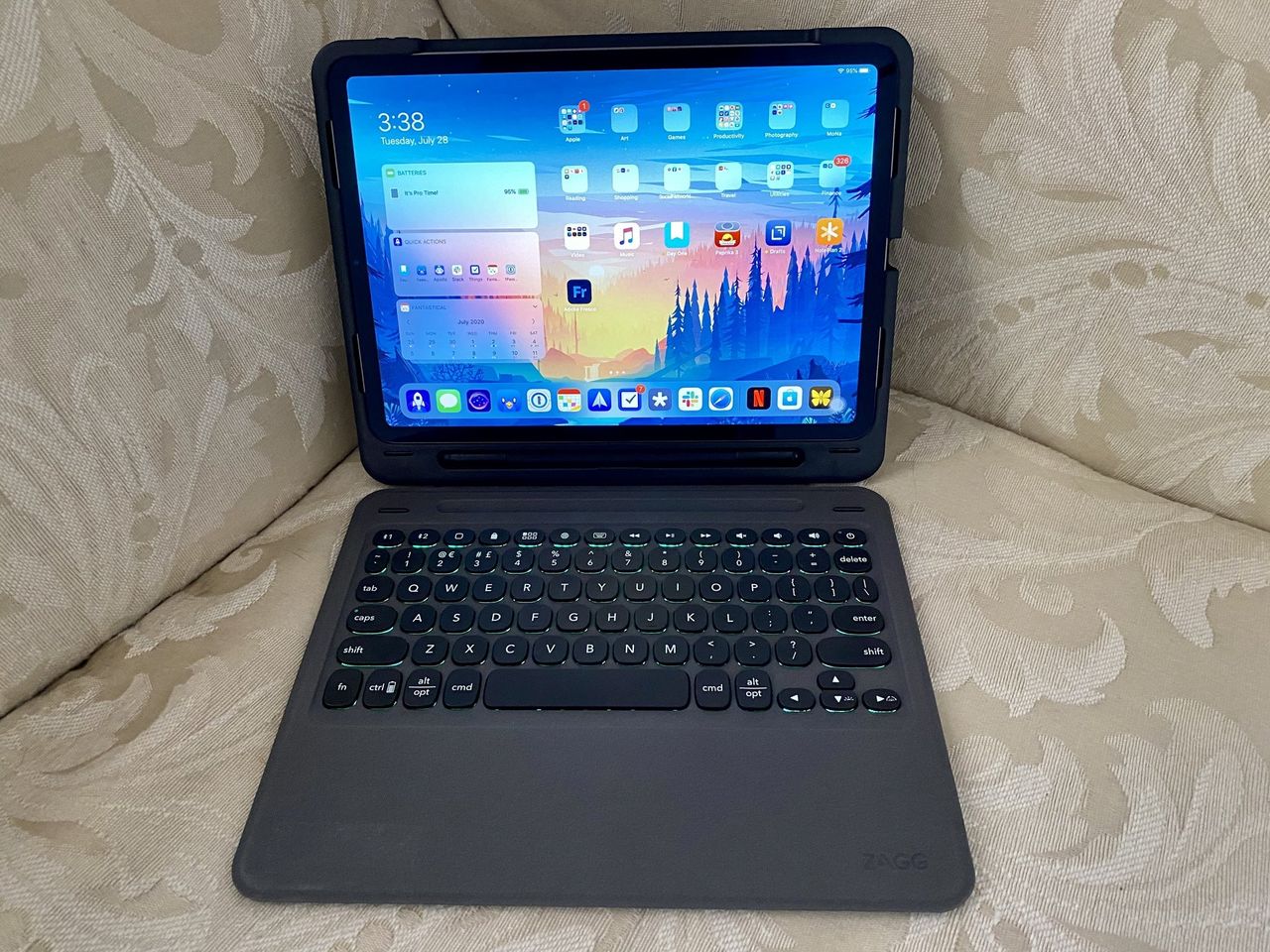 Zagg Slim Book Go Hero