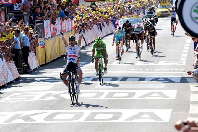 Mark Cavendish (Omega Pharma Quick Step) wins stage 13