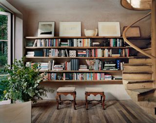 Rose Uniacke’s home with bookshelves
