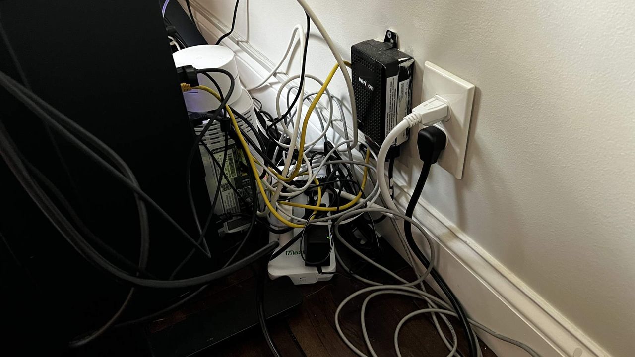 PC Gamer team cable management skills