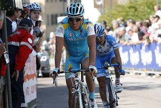 Robert Kiserlovski (Astana) and Domenico Pozzovivo (Colnago-CSF Inox) finish fifth and sixth on the day.