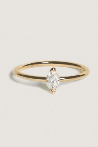 Kinn Solitaire Marquise Diamond Ring