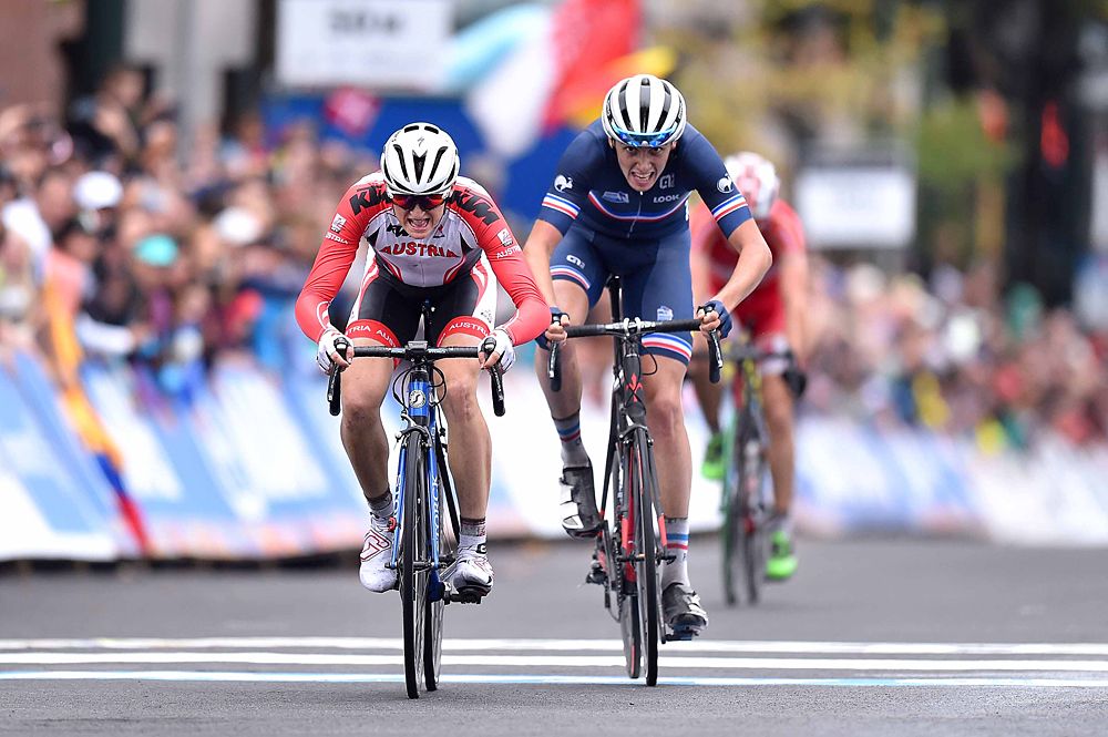 Felix Gall (Austria) and Clement Betouigt-Suire (France) sprint for the world title