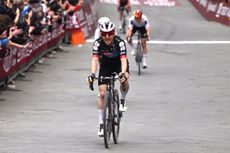 Elise Chabbey winning Strade Bianche 2026