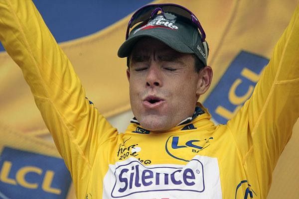 Cadel Evans (Silence-Lotto) embraces his first moments in the yellow leader's jersey.