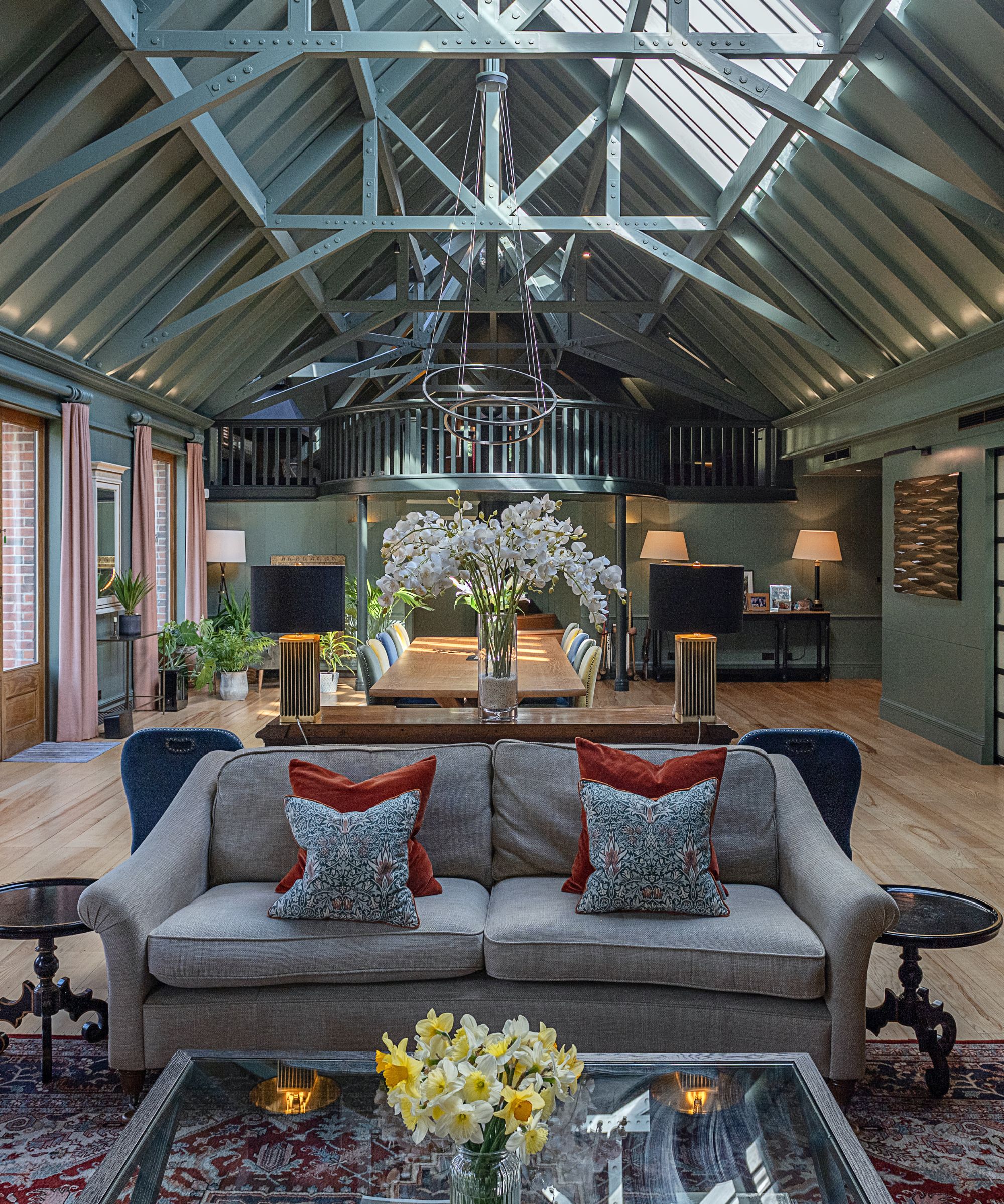 Sir Michael Caine's living/dining area