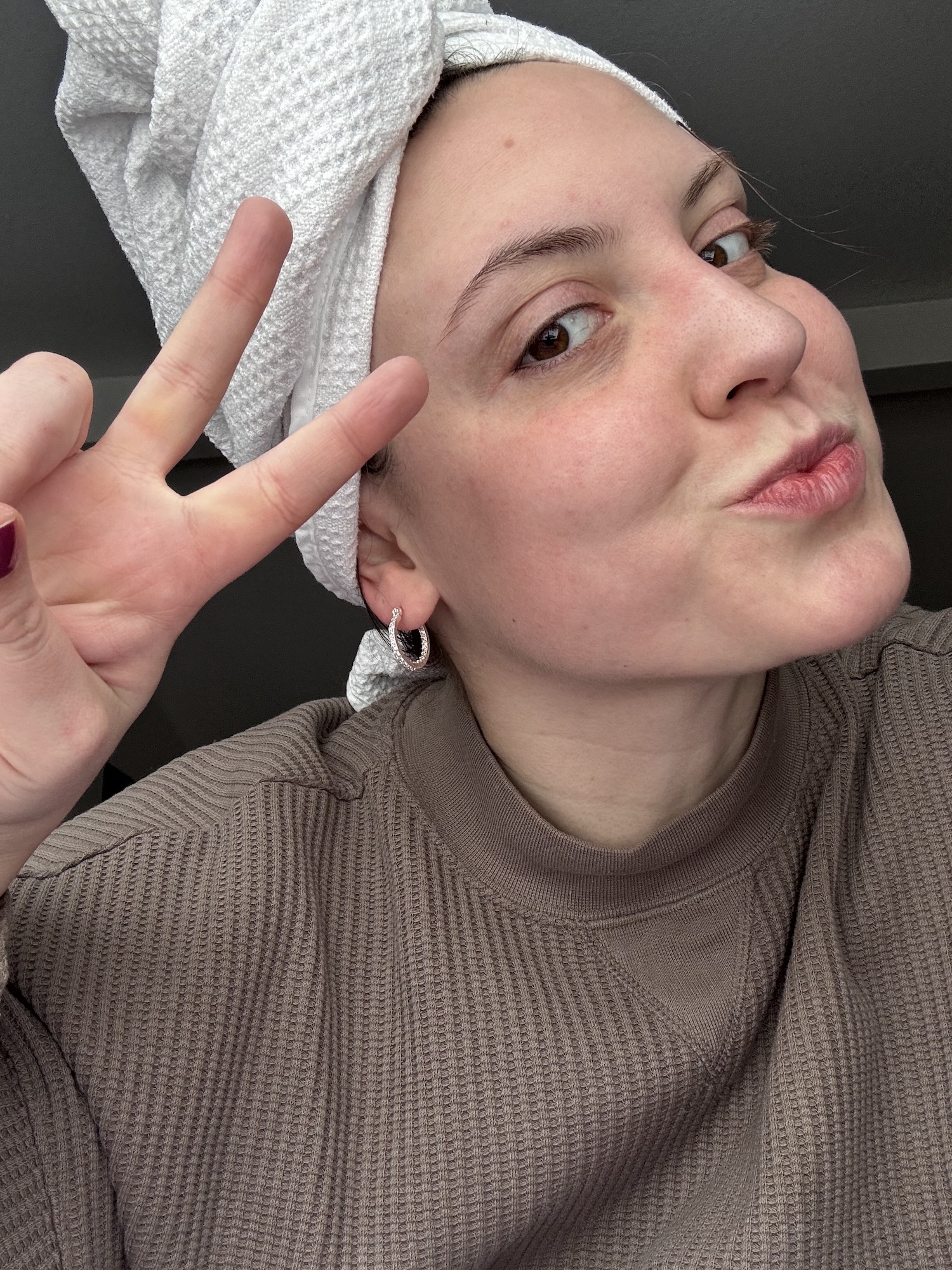 Sophia Vilensky with her hair in a Crown Affair microfiber towel.