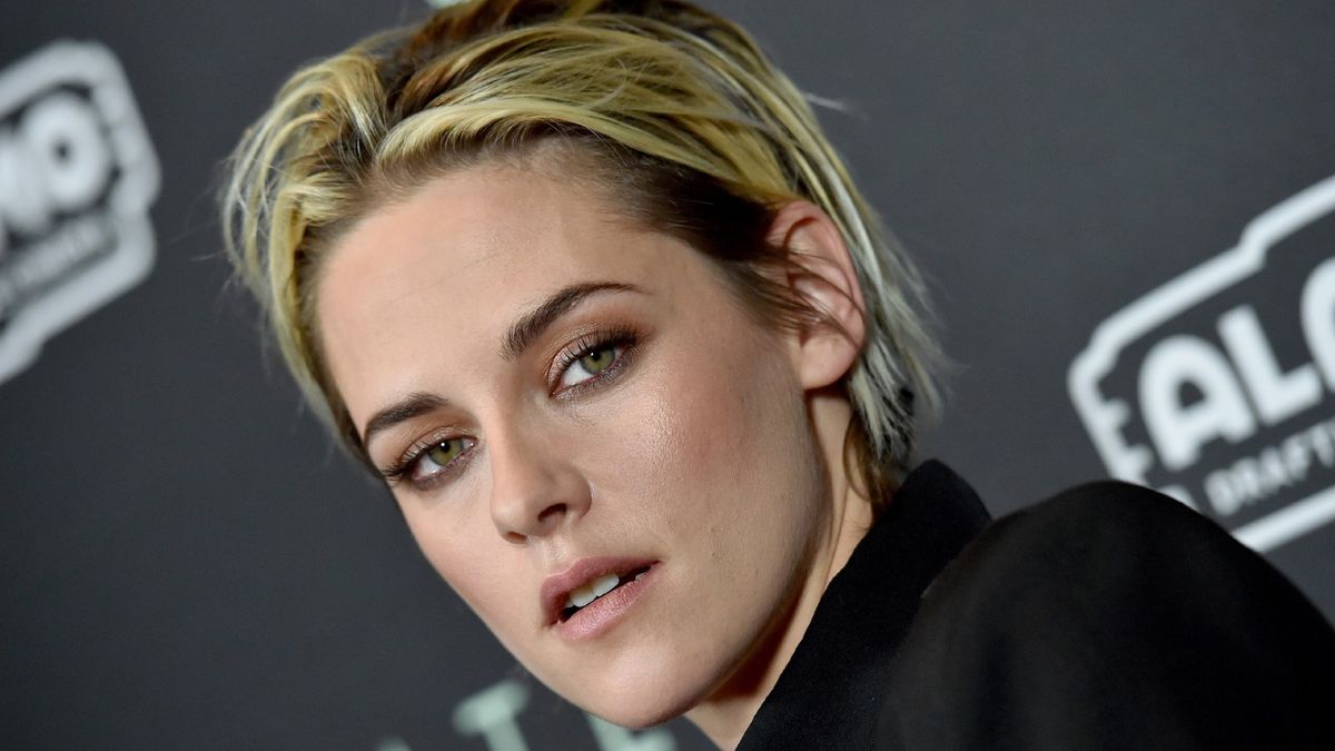 First Look At Kristen Stewart As Princess Diana Woman And Home