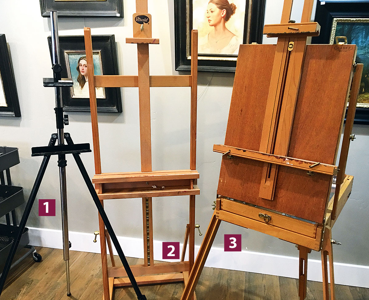 Pick an easel that best suits your preferred painting style. 