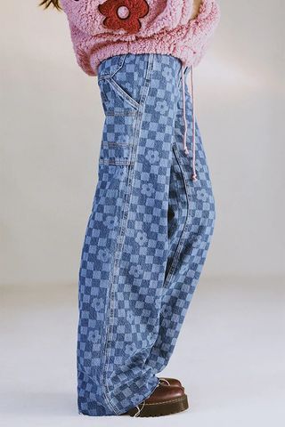 high waisted patterned baggy jeans