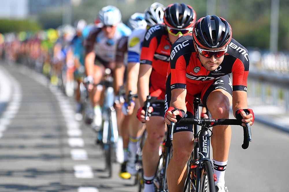 BMC lead the peloton to protect the leader's jersey at Eneco Tour stage 3