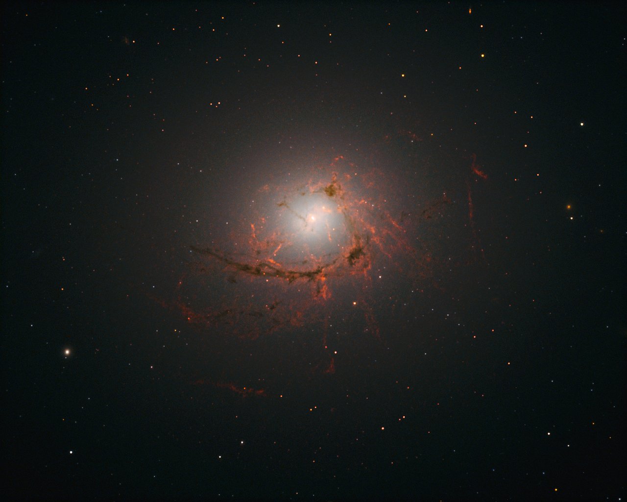 NGC 4696