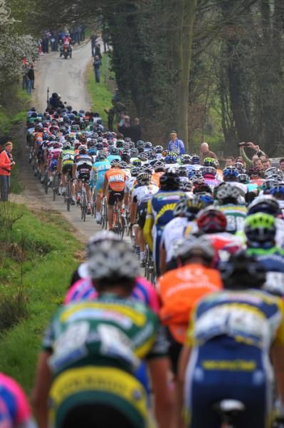 It's tough to move up on the narrow Flemish roads.