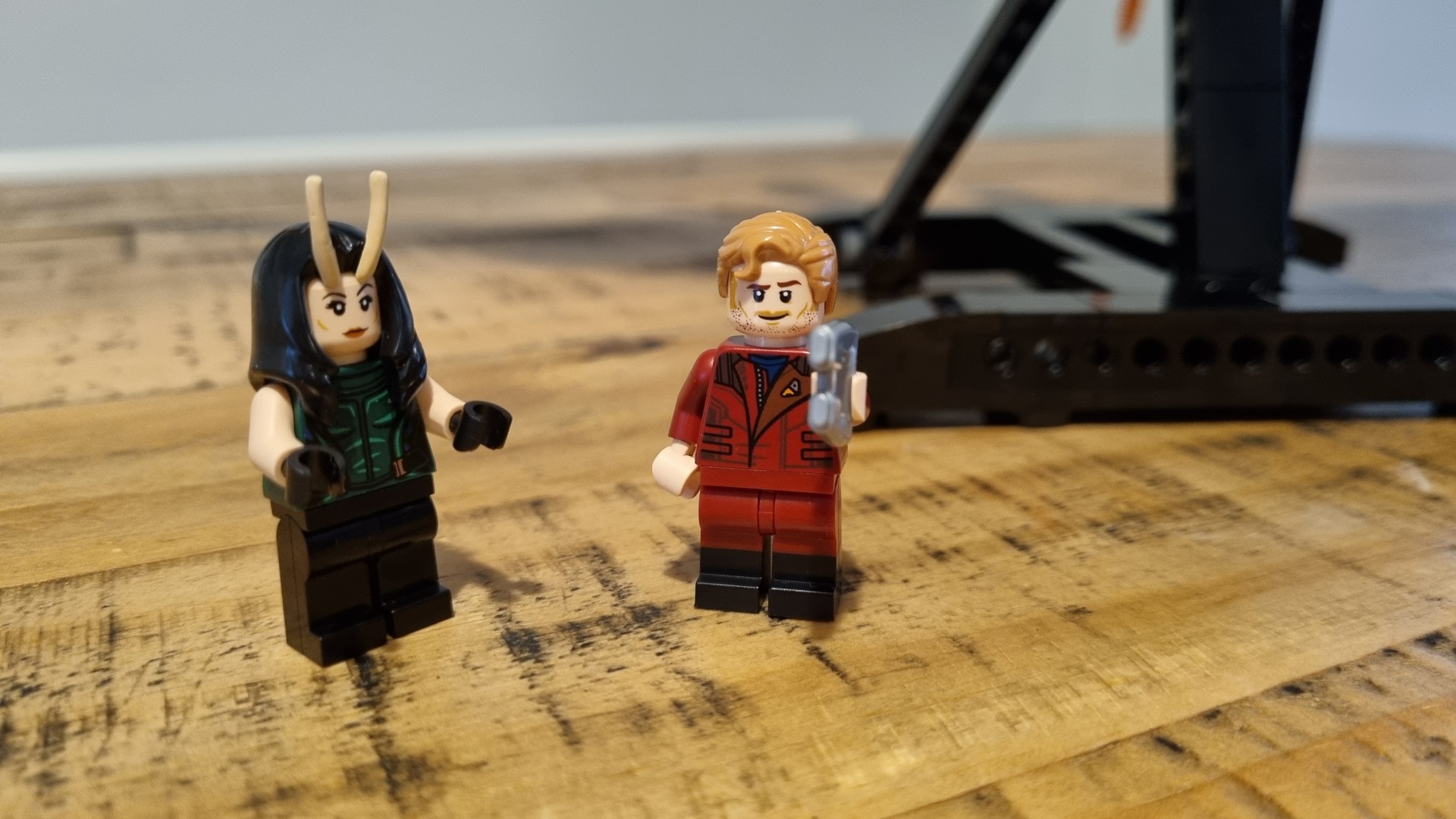 Lego Marvel Statek strażników (76193) _Minifigurki Mantis i Star-Lord_Andy Hartup