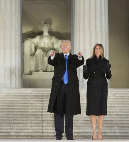 Donald and Melania Trump in front of the Lincoln Memorial