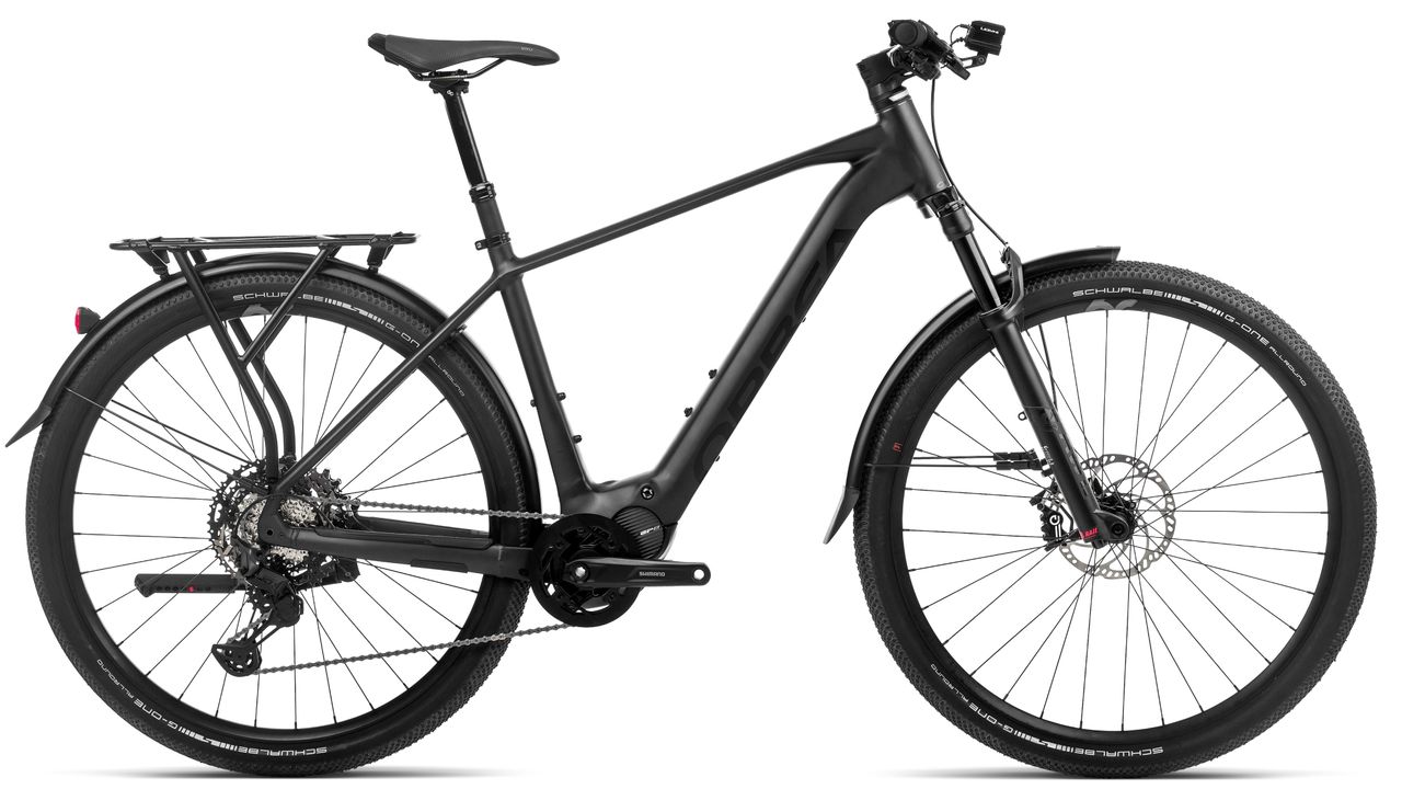 Orbea Kemen e-bike in black on a white background