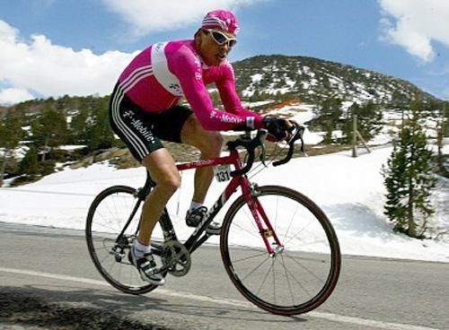 Jan Ullrich (T-Mobile) not bothered by the snow
