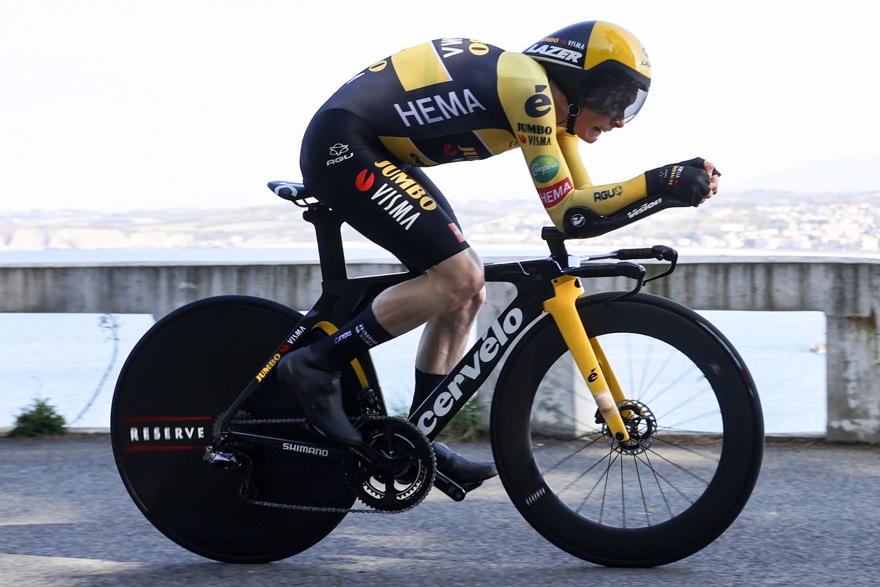 Itzulia Basque Country 2022 - 61st Edition - 1st stage Hondarribia - Hondarribia 7,5 km - 04/04/2022 - Jonas Vingegaard (DEN - Team Jumbo - Visma) - photo Luis Angel Gomez/SprintCyclingAgency&Acirc;&copy;2022