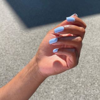 @paintedbyjools blue manicure