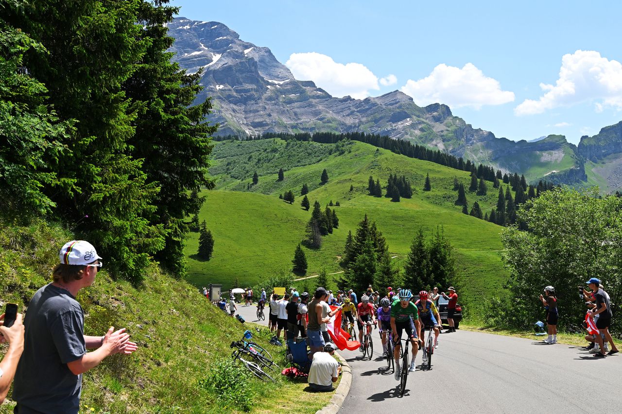 Tour de Suisse Men stage 5 LIVE: Breakaw