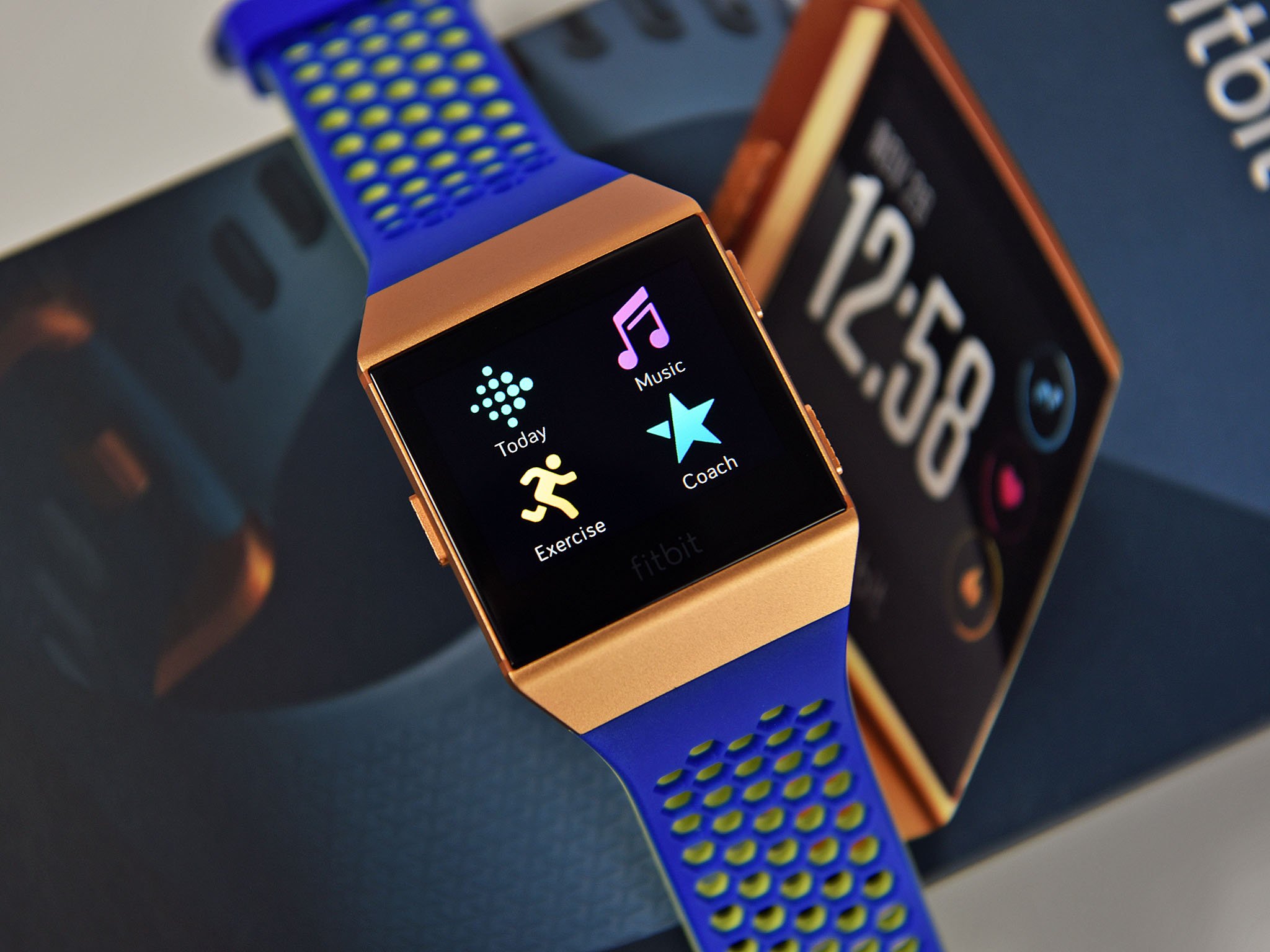 Watch competition. Fitbit Ionic. Где можно купить новый корпус на часы Fitbit Ionic.