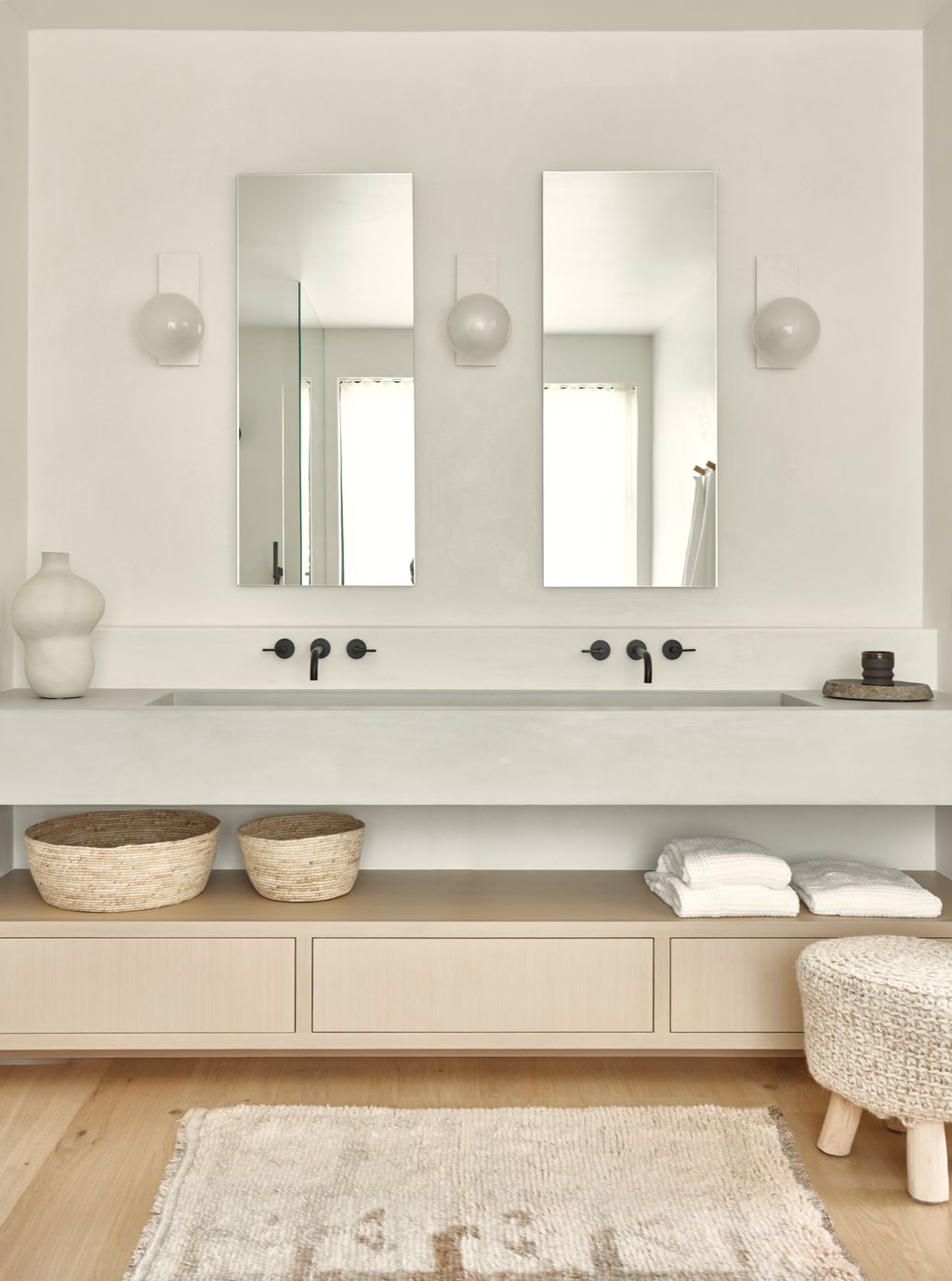 5 towel storage ideas to make a bathroom feel like a spa | Livingetc