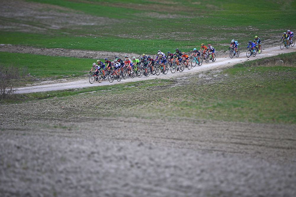 Scenery along the route of 2017 Strade Bianche Women