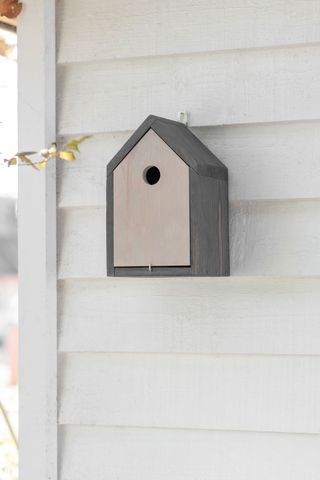 bird house ideas: white small bird box from Garden Trading