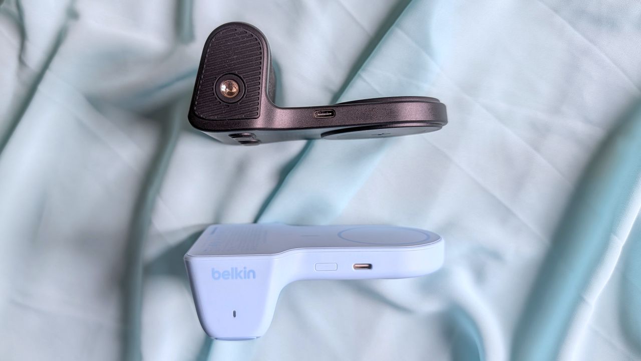 Belkin Stage PowerGrip and KraftGeek PowerShutter power bank stands