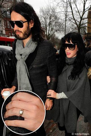 Katy Perry and Russell Brand, Engagement ring