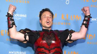 Elom Musk wearing a Devil's Champion-Leather Armor set