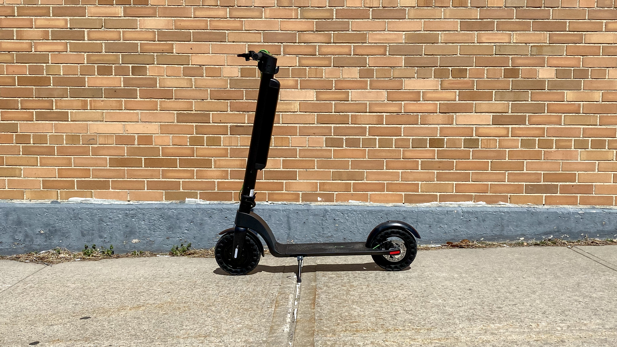 best electric scooters: Slidgo X8 electric scooter