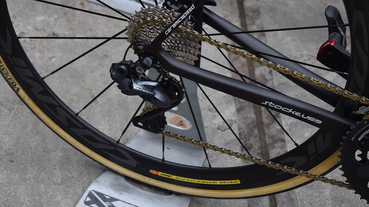 After racing with old Campagnolo 11-speed components at the Tour Down Under, AG2R La Mondiale were racing with Shimano Ultegra Di2 at Opening Weekend