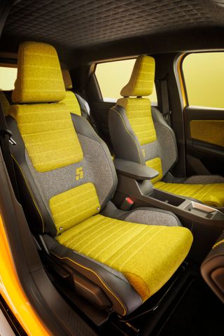 Renault 5 E-Tech Electric car seats