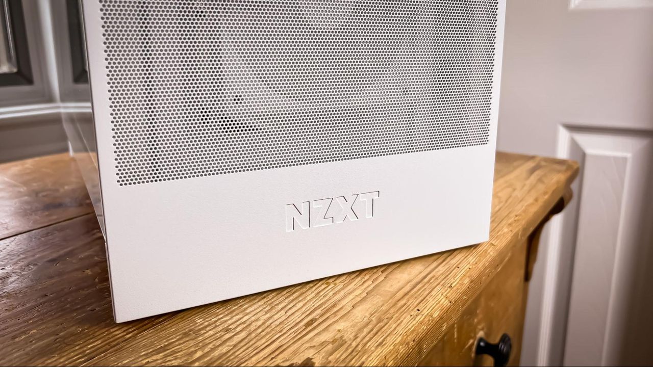 NZXT H7 Flow (2024)