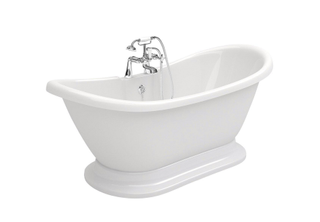 Traditional Freestanding Bath in white