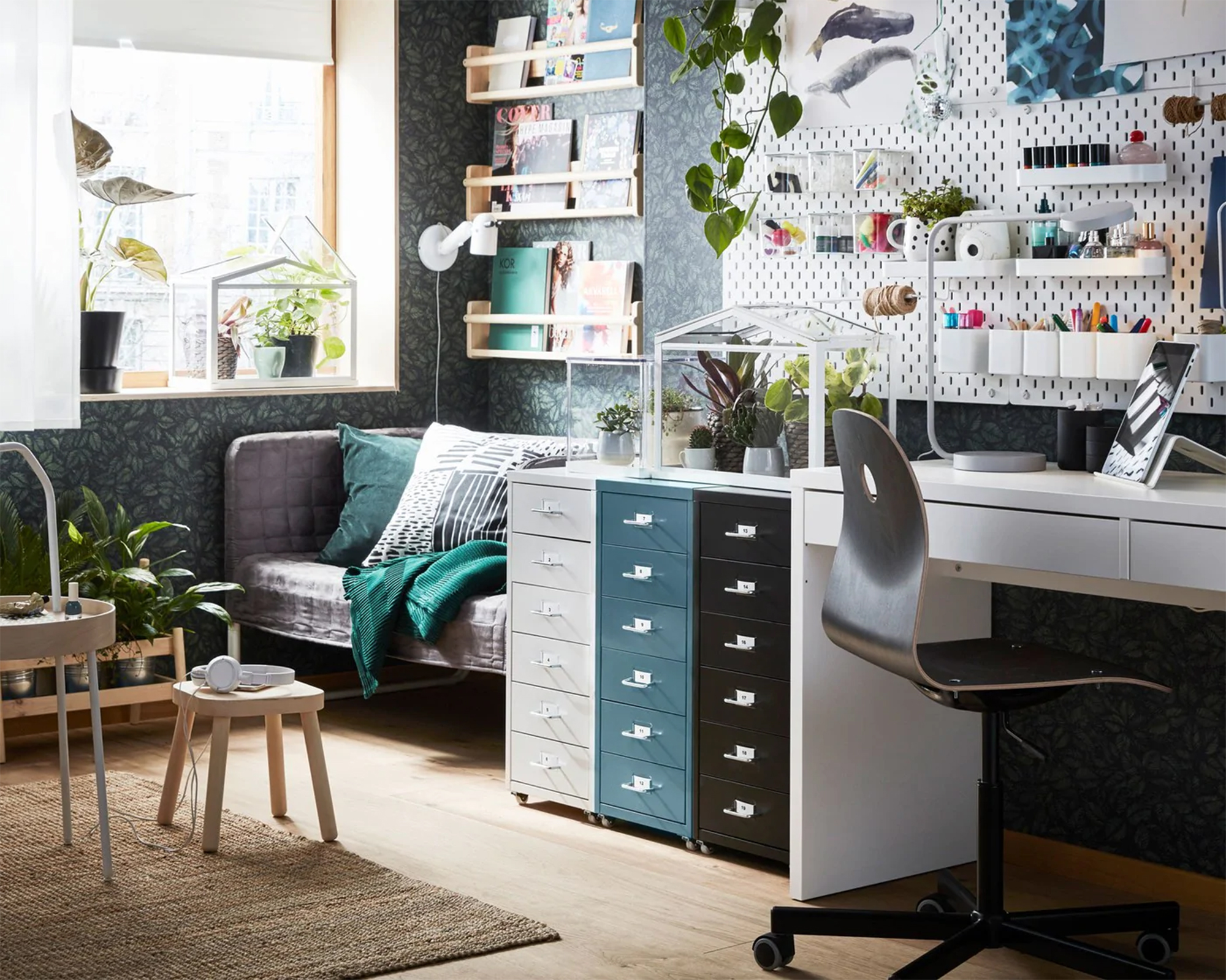 Small home office idea by IKEA in teal black and white