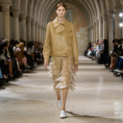 ra ra skirt spring/summer 25 runway Akris
