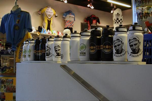 On exiting the museum you are directed into the Ronde Shop.