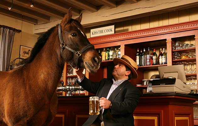 Carlo-in-pub_168734102_247132602-1.jpg