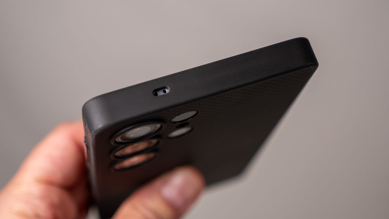 The black and gray Pitaka PinButton case for the Samsung Galaxy S25 Ultra