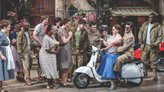 L’elisir d’amore at Garsington Opera.