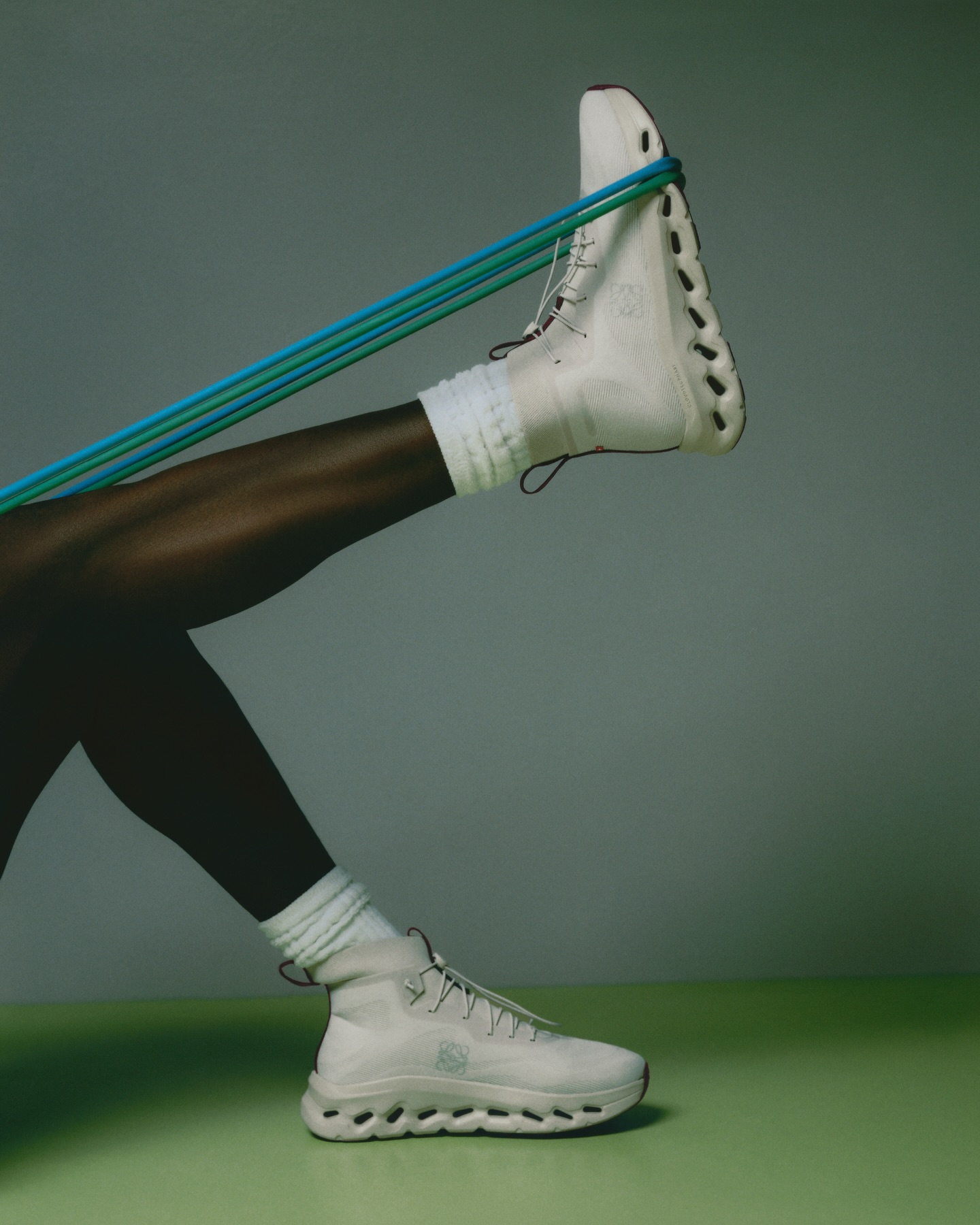 Loewe X On CloudTilt Hi